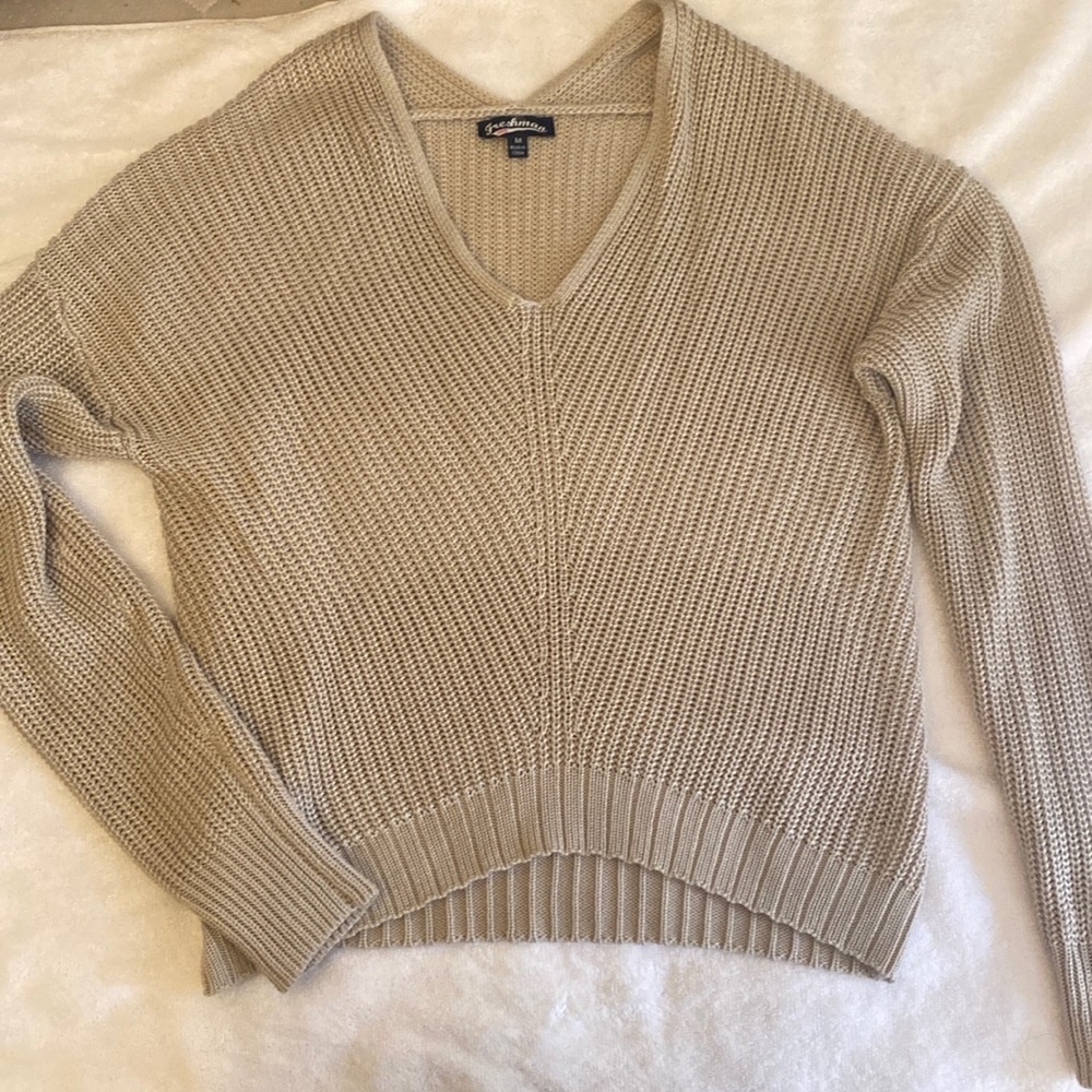 Vneck sweater barely use